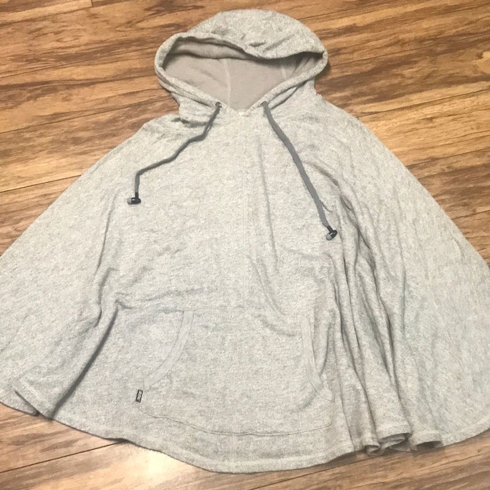 Salt & pepper sweater poncho with kangaroo pocket